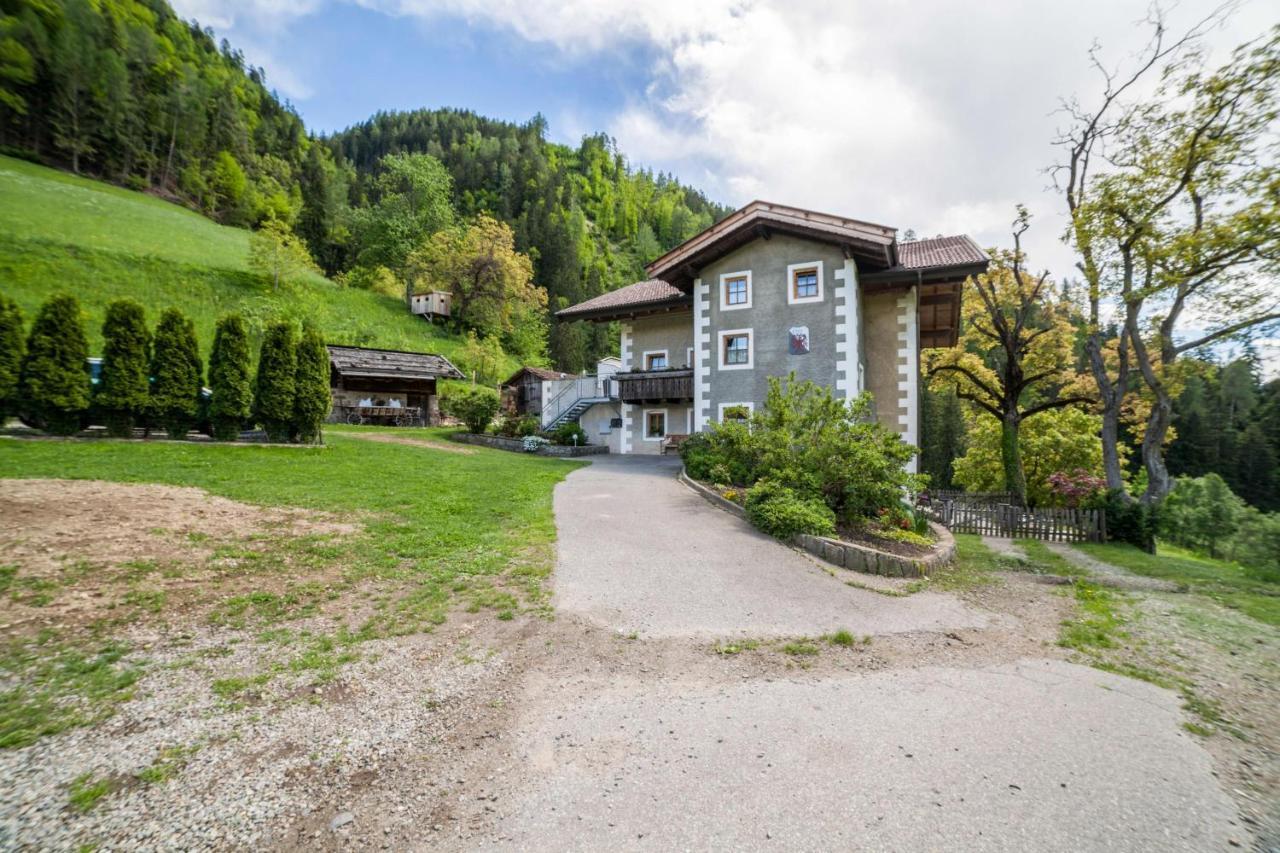 Schildhof Ebion Schildhofsuite San Leonhard in Passeier Exteriör bild